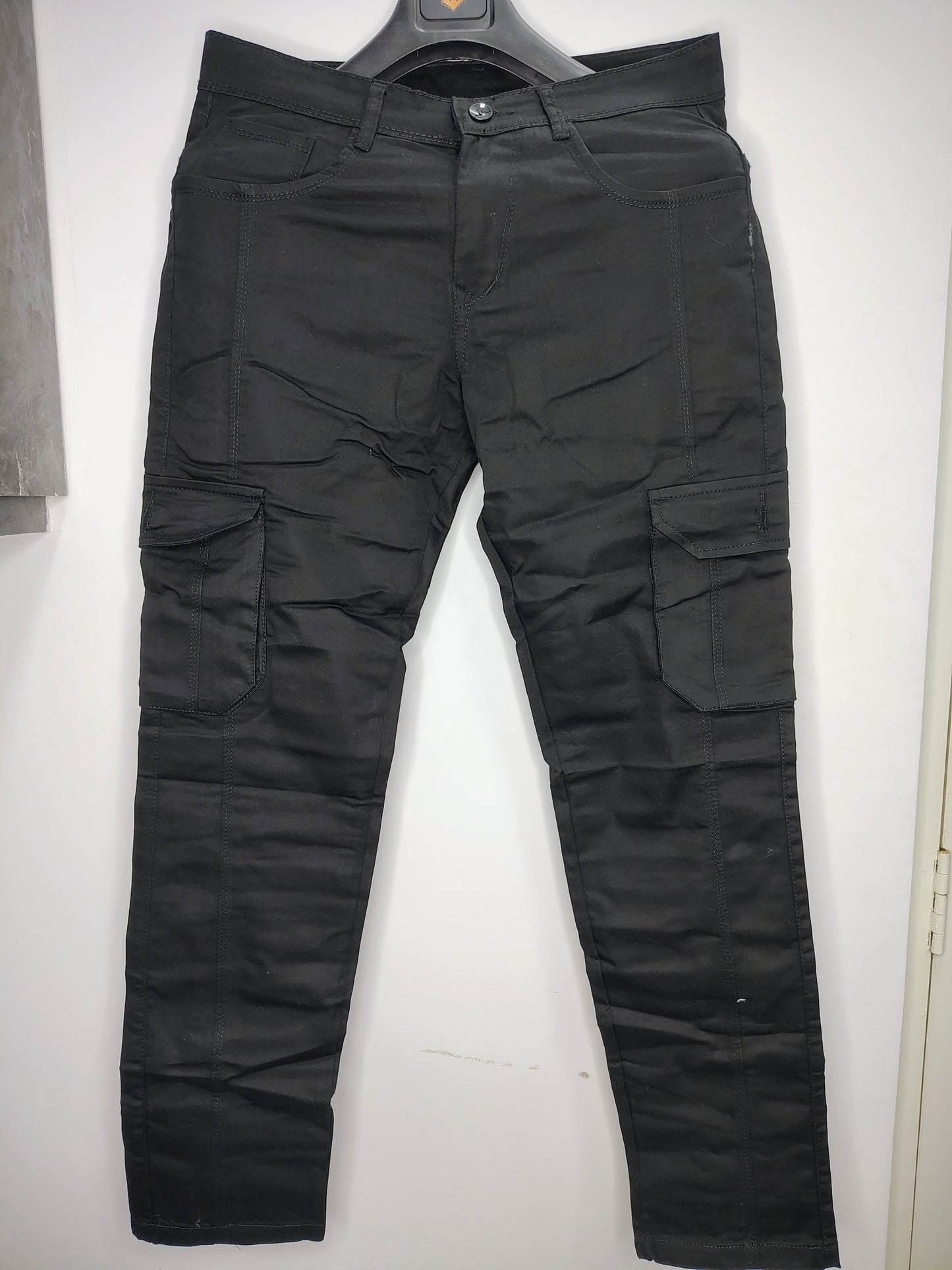 Jet Black Cargo Pants – Sleek Slim-Fit Utility Trousers for Men 👖✨